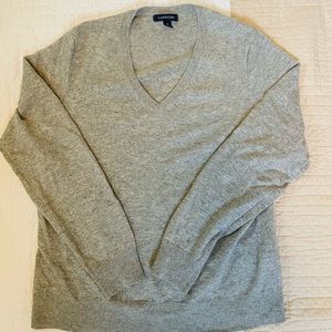 Lands End V Neck cashmere sweater